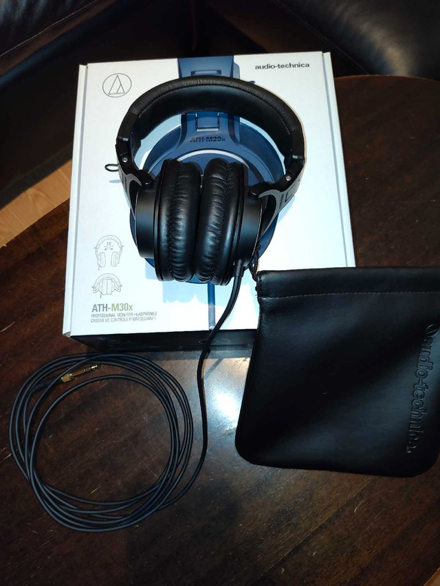 Audio technica ATH-M30x headphones dans Écouteurs  à Ouest de l’Île - Image 2