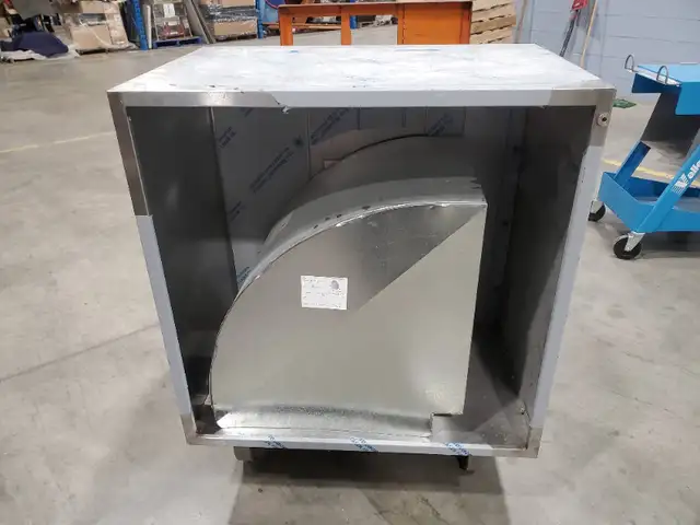 Commercial Type II Exhaust Hood 36 x 36 x 24 in Industrial Kitchen Supplies in Calgary - Image 11