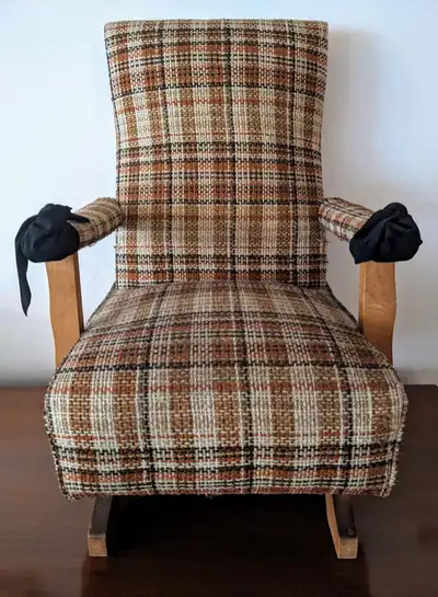 Children’s Chair (Vintage 70s)