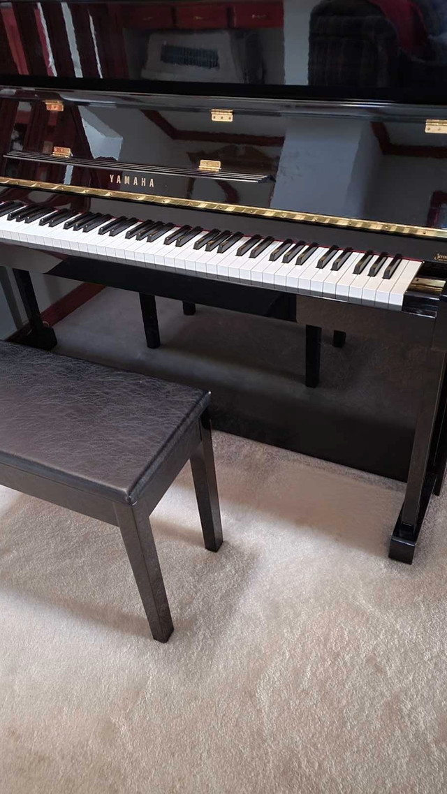 Yamaha Upright Piano in Pianos & Keyboards in Banff / Canmore