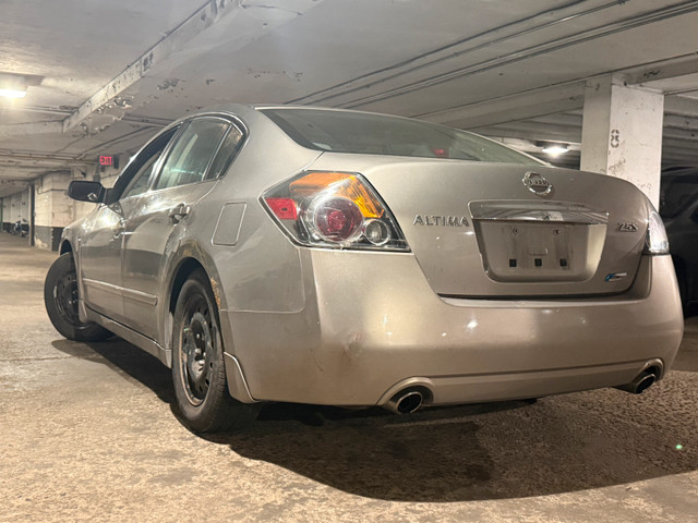 Nissan Altima in Cars & Trucks in City of Toronto - Image 2