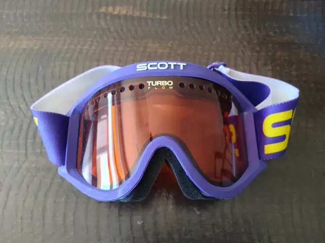 Scott Skiing Goggles in Ski in Brantford - Image 2