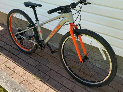 Trek Wahoo 26 kids bike. 26” tires, View more