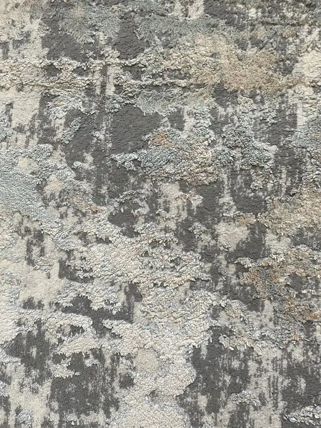 Beautiful Area Rug in Rugs, Carpets & Runners in Markham / York Region - Image 4