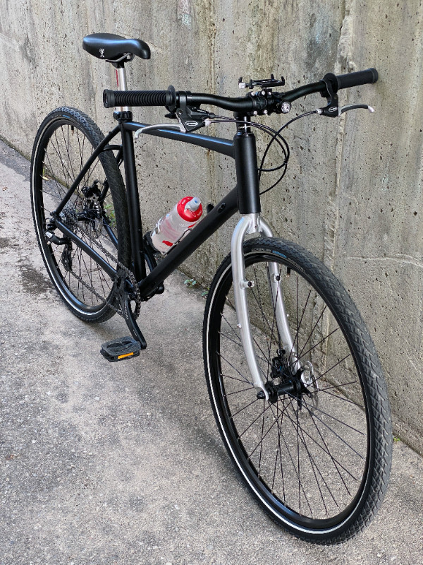2019 Giant Escape 2 Disc Bike Mint in Mountain in City of Toronto - Image 2
