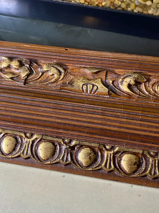 Antique Picture Family Frame Carved Wood & Convex Glass in Arts & Collectibles in Vancouver - Image 7