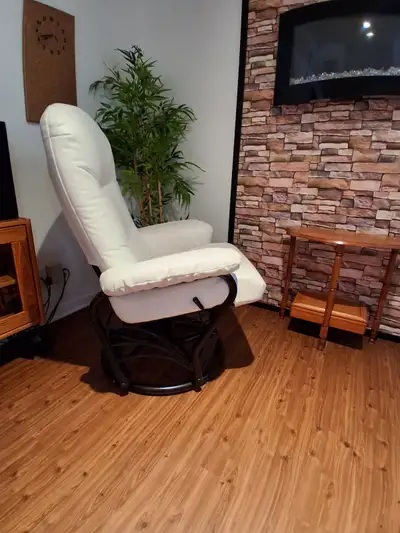 Fauteuil berçant, pivotant et inclinable, View more