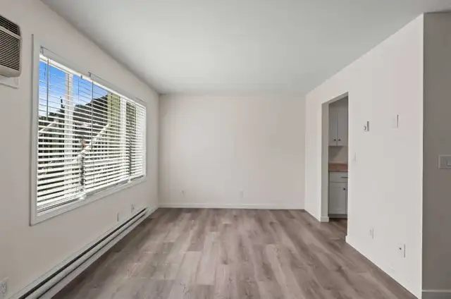 Pet-Friendly 2BR Townhouse with New Flooring & In-Unit Laundry in Long Term Rentals in Vernon - Image 4