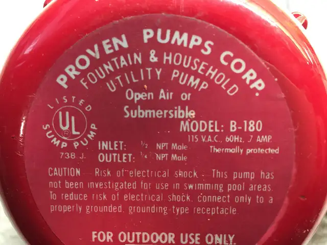 fountain and household utility pump in Other in Vernon - Image 2