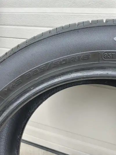 1 tire COOPER 225/50/R18 all season. In Excellent condition like new. $100 OBO. Lots of tread 8mm tr...