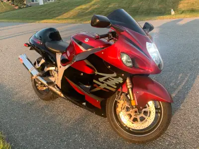 This is a well maintained old guy owner big really fast bike. Bike almost original with some extras:...