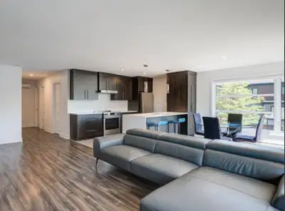 Condo 4 1/2 (tout inclus)