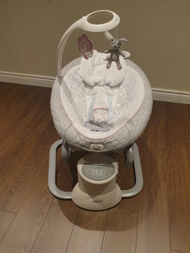 Graco Everyway Soother with Removable Rocker in Playpens, Swings & Saucers in Mississauga / Peel Region