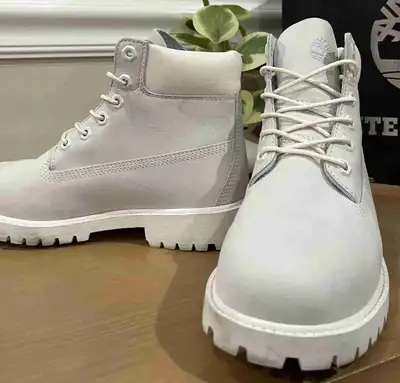 Women’s and Men’s 8.5 white Timberland Boots, View more