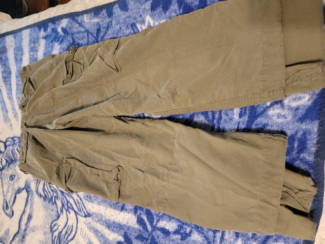 CANADIAN MILITARY COMBAT PANTS in Men's in Cornwall - Image 3