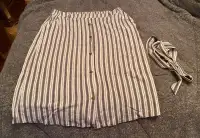 Strip linen long skirt with belt. Used like New!