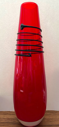 RED ART GLASS FLOATING BOTTOM 14 " VASE WITH BLACK SWIRL -$50