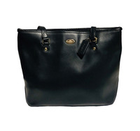 Coach crossgrain leather shoulder purse in black