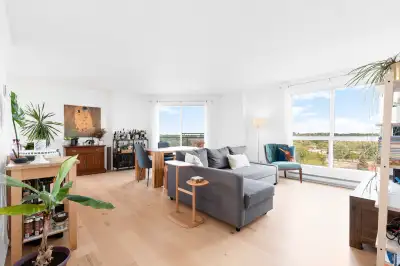 Spacieux condo rénové avec vue imprenable
