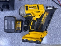 Dewalt DCN692 20V Brushless Framing Gun Kit Oshawa / Durham Region Toronto (GTA) Preview