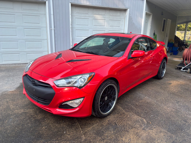 2013 Genesis coupe 2.0t in Cars & Trucks in Delta/Surrey/Langley