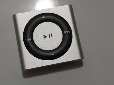 Apple iPod Shuffle 4th Generation 2GB, View more