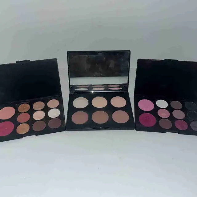 Makeup Palette Bundle Face, Blush, Contour & Eyeshadow Palettes in Other in Ottawa - Image 2