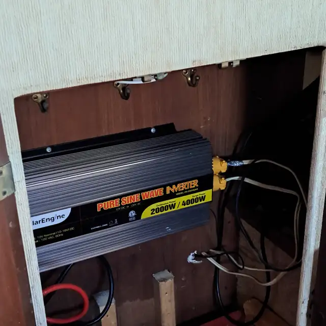 Carver 3207 Motor Yacht say goodbye to the woods in Powerboats & Motorboats in Bridgewater - Image 11