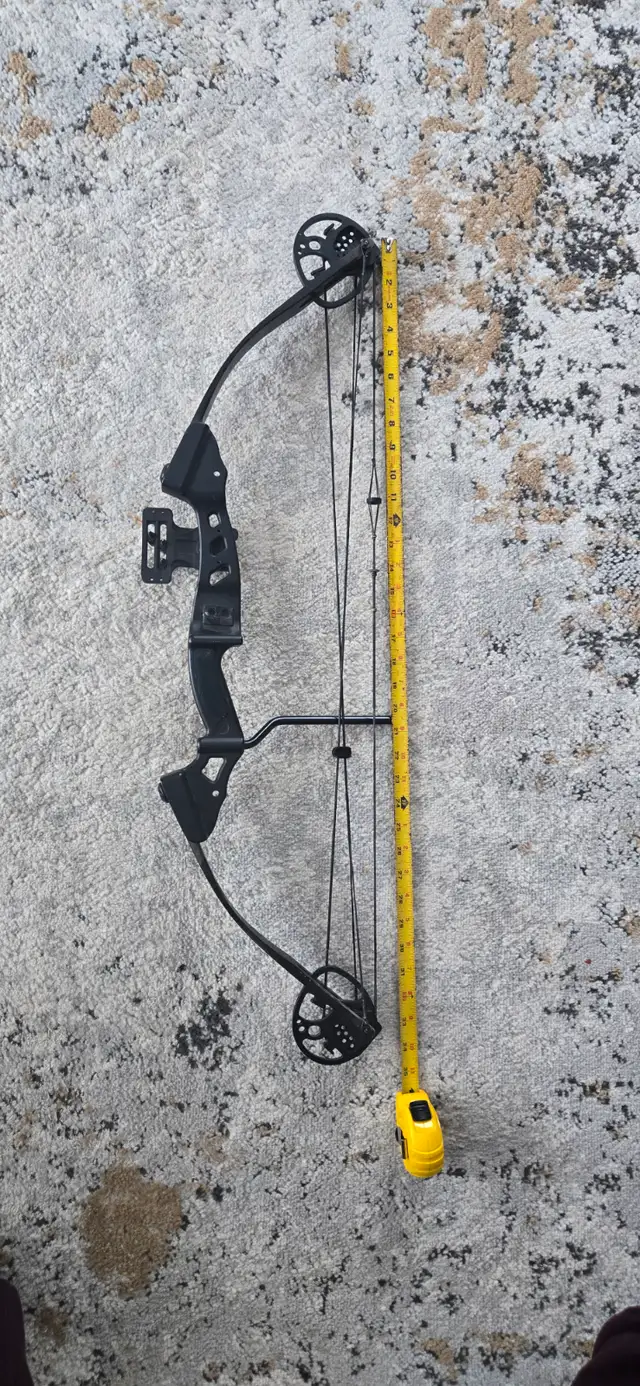 Compound Bow in Fishing, Camping & Outdoors in Lloydminster - Image 2