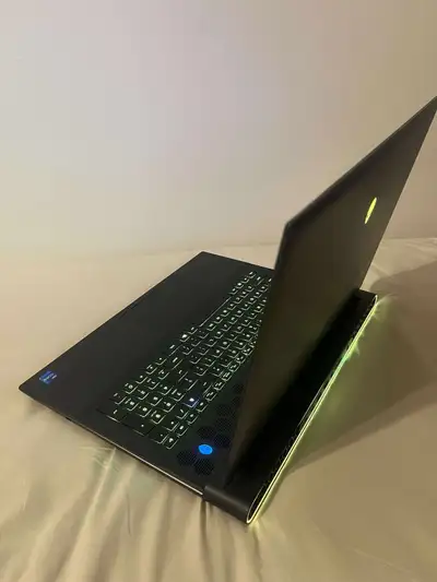 Alienware M18 R2 – Like New, RTX 4070, Perfect for Gaming & Mor, View more