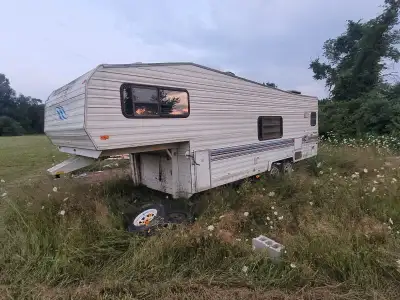 Looking for a unwanted camping trailer will pick up