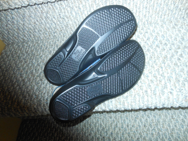 Finn Comfort Sandals - Size 10D in Women's - Shoes in City of Halifax - Image 4