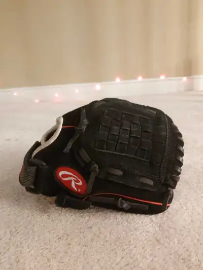Like New RHT 10" Rawlings Junior Pro Lite Baseball Glove, View more