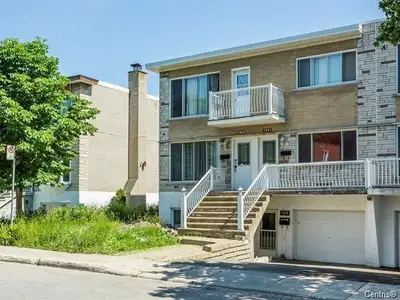 Grand 5 ½ propre avec garage, une place de stationnement et cour arrière à louer – 2300 $/mois, réce...