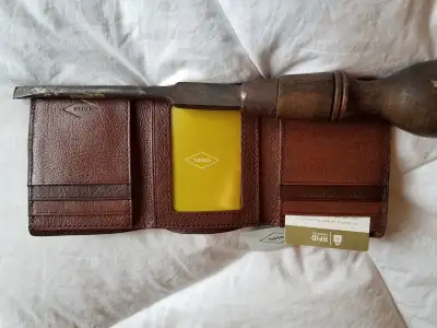 Vintage Men's Tilley Billfold Wallet, View more