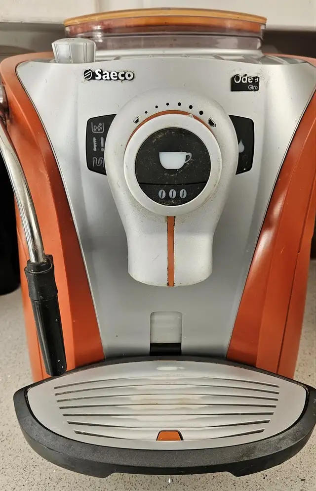 For Sale  Saeco Odea GIro Automatic Espresso Coffee Machine in Coffee Makers in Windsor Region - Image 2