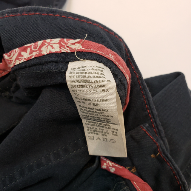 Hollister Navy Flared Trousers in Women's - Bottoms in Oakville / Halton Region - Image 8