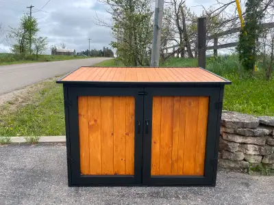 Outdoor shed/cabinet, View more
