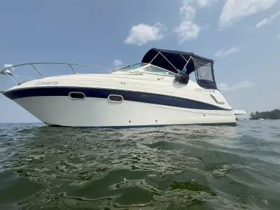 Freshwater cruiser in excellent condition, docked on Lake Simcoe. New 2023 Volvo Penta V8 with only...