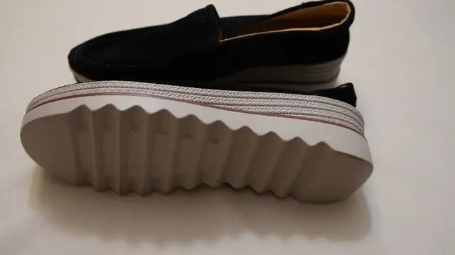 DADAWEN LADIES SLIP ON MOCCASIN in Women's - Shoes in Norfolk County - Image 3
