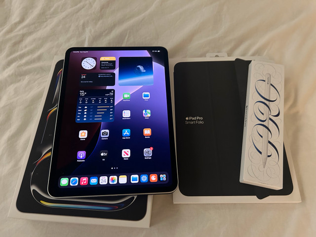 iPad Pro 11” M4 512GB + Pencil Pro + Smart Folio (Warranty) in iPads & Tablets in City of Toronto