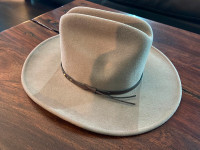 Almost new cowboy hat FOR SALE