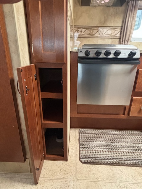 2015 Northwood Arctic Fox 811 Truck Camper in Travel Trailers & Campers in Lloydminster - Image 11