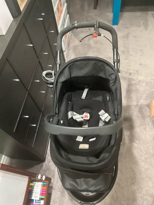 Peg-Perego Book Cross Travel System - stroller and car seat in Strollers, Carriers & Car Seats in Mississauga / Peel Region - Image 5