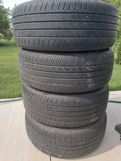 215x55x16 Hankook all season On rims Good condition Were on a 2017 Honda civic