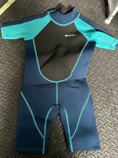 Mountain Warehouse Shorty Wetsuit Size 5-6 years, View more