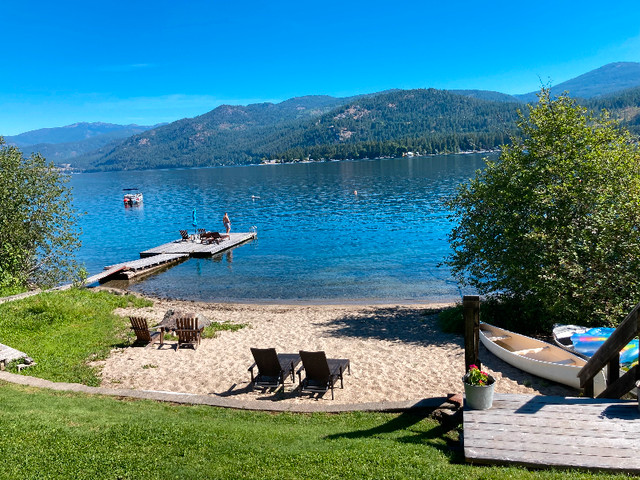 Mimi's Cabin Christina Lake Rental in British Columbia