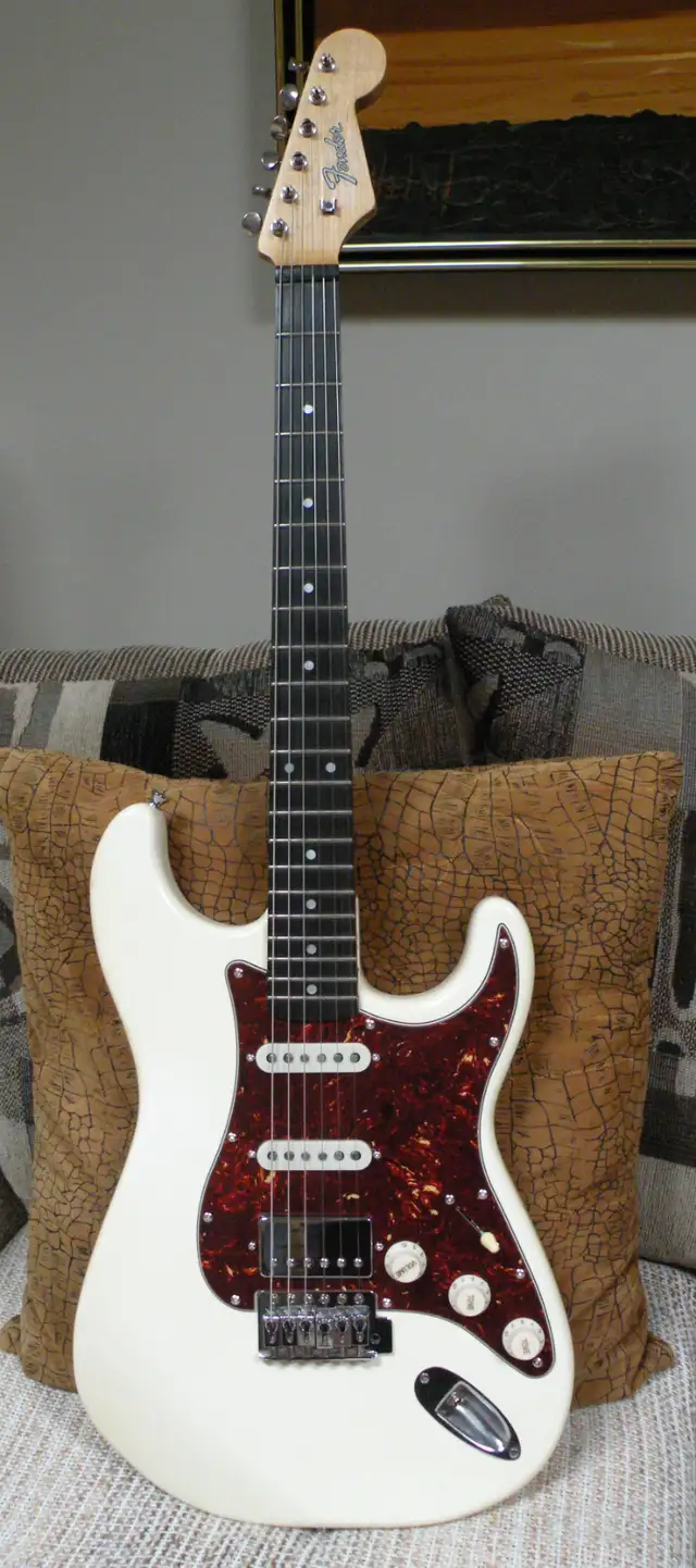 Electric Stratocaster Replica Guitar For Sale in Guitars in Woodstock - Image 6