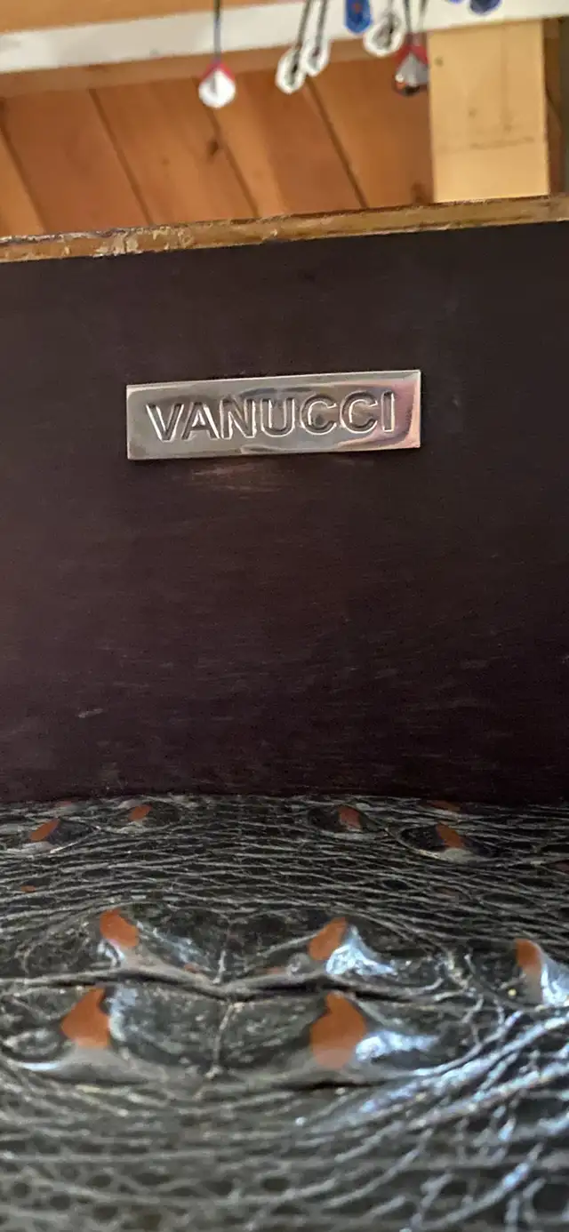 Vanucci Sofa Table (Occasional Table)562904861141913605