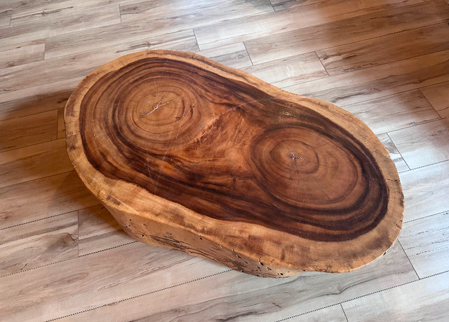 Table à café en bois exotique massif / Solid wood coffee table dans Tables basses  à Laval/Rive Nord - Image 3